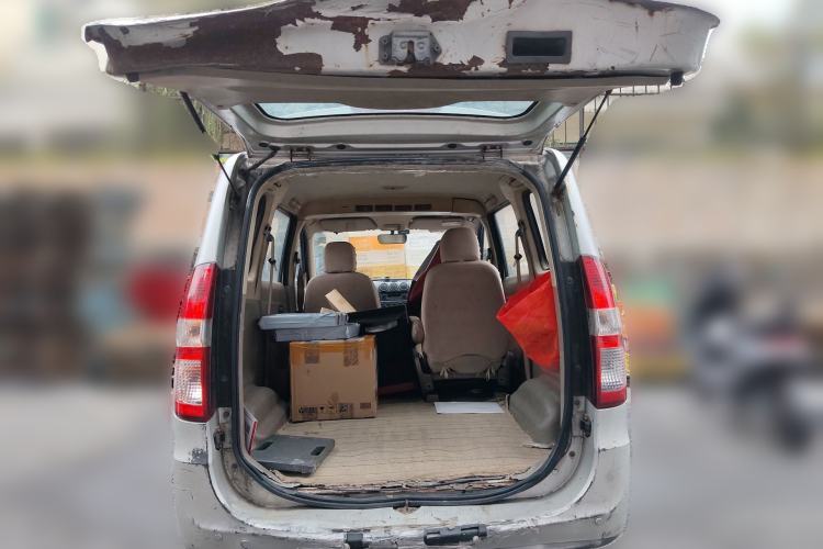 Used Wuling Hongguang 2013 1.5L Standard Version Trunk