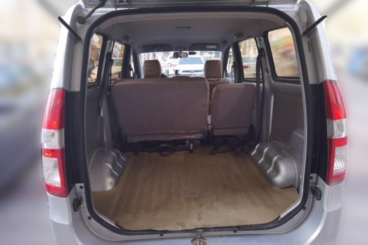 Used Wuling Hongguang 2013 1.5L Base Version Trunk