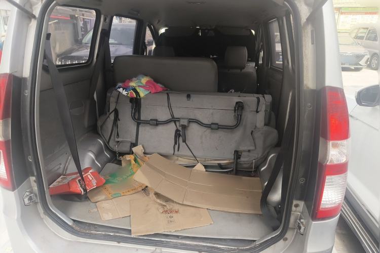 Used Wuling Hongguang 2013 1.5L Base Version Trunk