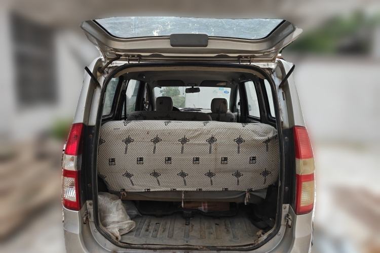 Used Wuling Hongguang 2013 1.5L Base Version Trunk
