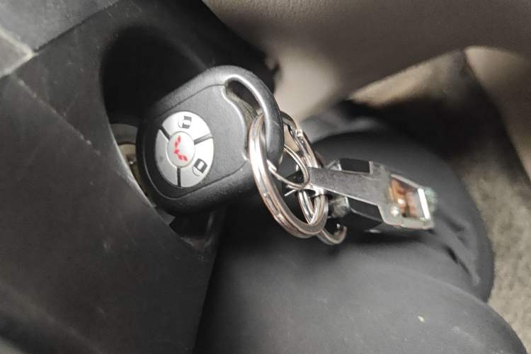 Used Wuling Hongguang 2013 1.5L Comfort Model Vehicle Key