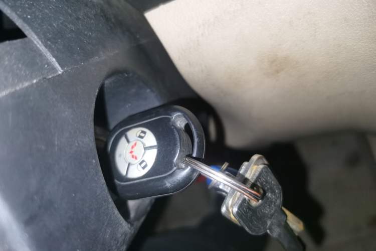 Used Wuling Hongguang 2013 1.5L Luxury Model Vehicle Key