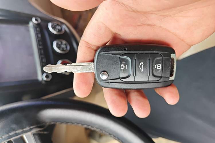 Used Wuling Hongguang 2013 1.5L S Comfort Model Vehicle Key