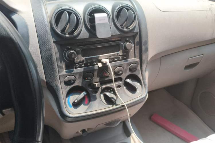 Used Wuling Hongguang 2013 1.5L Comfort Model Audio And AC Panel