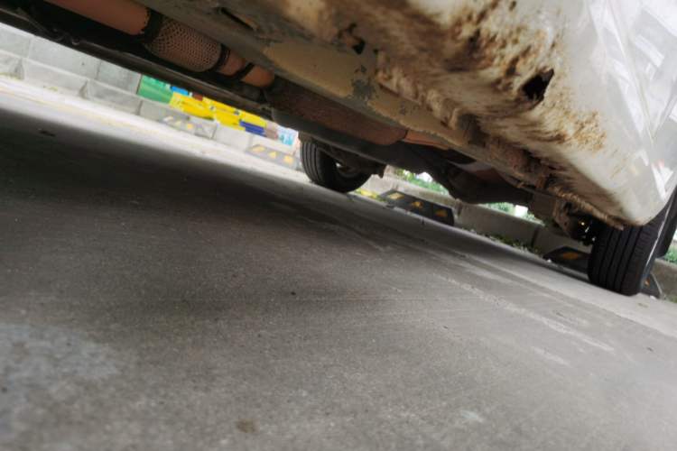 Used Wuling Hongguang 2013 1.5L Standard Version Chassis Front Left
