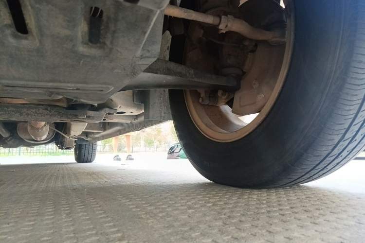 Used Wuling Hongguang 2013 1.5L S Luxury Model Chassis Front Left