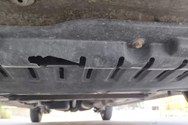 Used Wuling Hongguang 2013 1.5L S Comfort Model Chassis Front