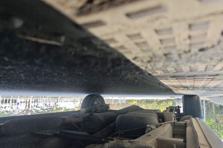 Used Wuling Hongguang 2013 1.5L S Comfort Model Chassis Front Right