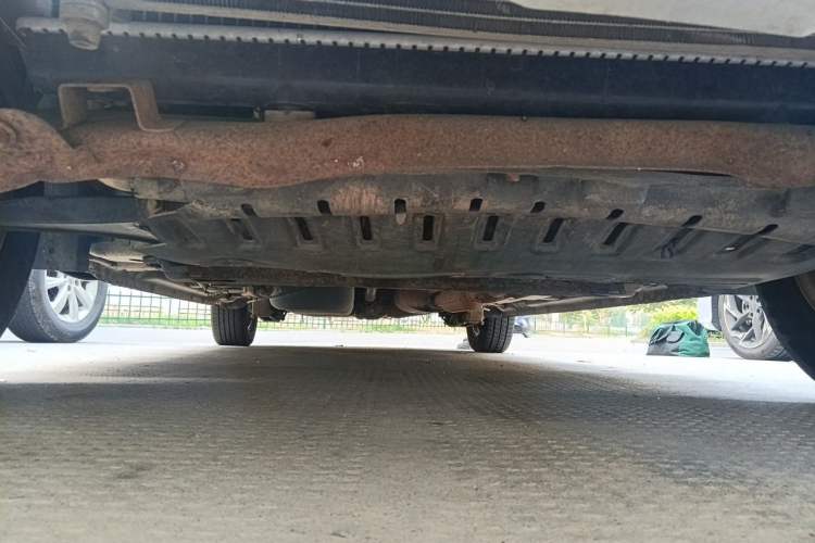 Used Wuling Hongguang 2013 1.5L S Luxury Model Chassis Front