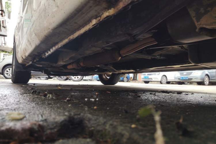 Used Wuling Hongguang 2013 1.5L Standard Version Chassis Rear Left