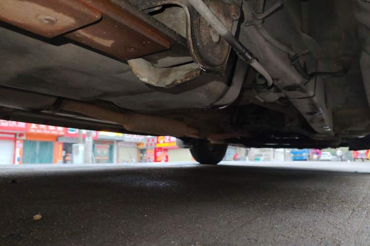 Used Wuling Hongguang 2013 1.5L Base Version Chassis Rear Right