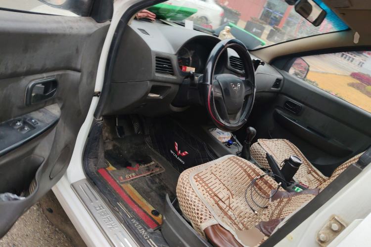 Used Wuling Hongguang 2013 1.5L Base Version Driver Seat