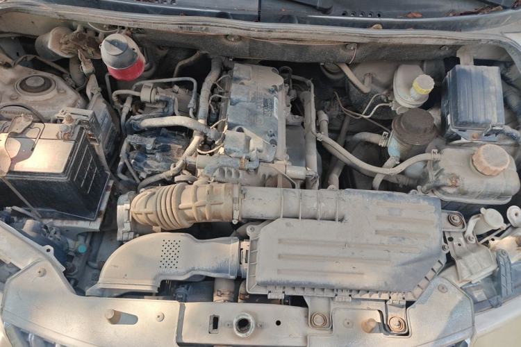Used Wuling Hongguang 2013 1.5L Base Version Engine Bay