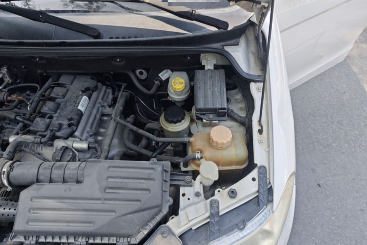 Used Wuling Hongguang 2013 1.5L S Comfort Model Engine Bay Left