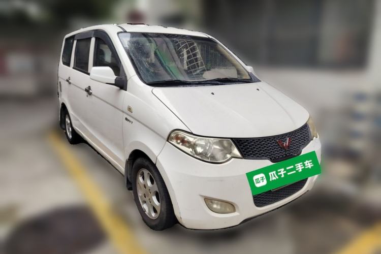 Used Wuling Hongguang 2013 1.5L Standard Version Front Right 45 Deg