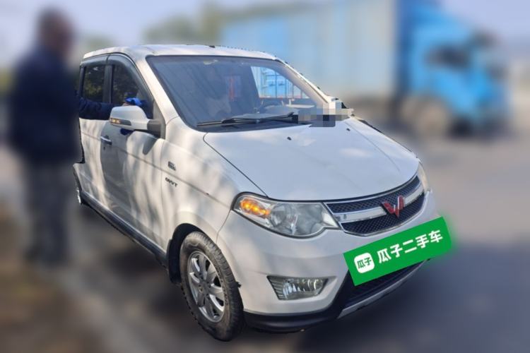 Used Wuling Hongguang 2013 1.5L S Comfort Model Front Right 45 Deg