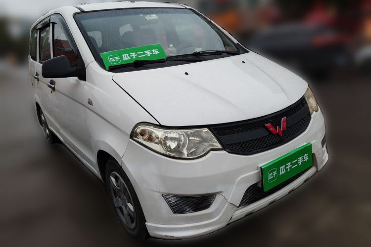 Used Wuling Hongguang 2013 1.5L Base Version Front Right 45 Deg