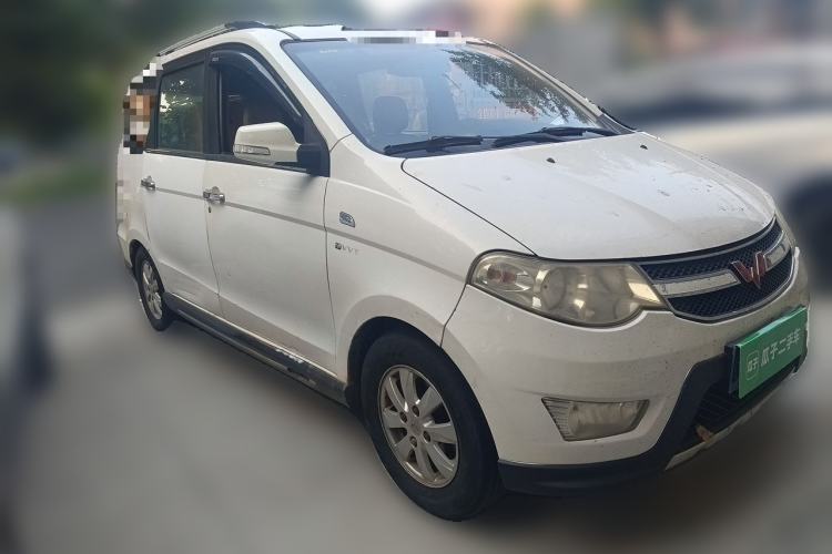 Used Wuling Hongguang 2013 1.5L S Luxury Model Front Right 45 Deg