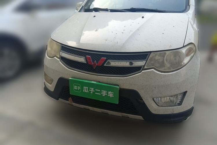 Used Wuling Hongguang 2013 1.5L S Luxury Model Front