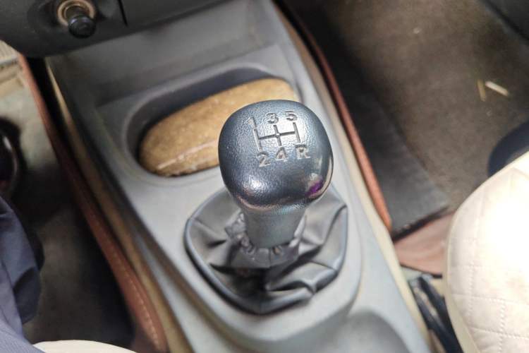 Used Wuling Hongguang 2013 1.5L Base Version Gear Lever