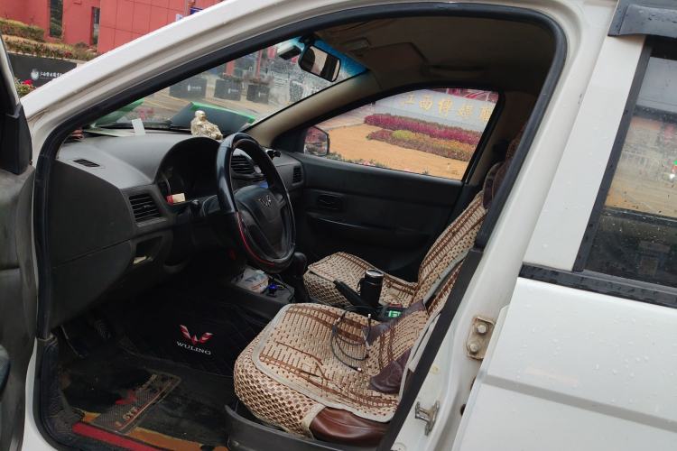 Used Wuling Hongguang 2013 1.5L Base Version Left Front Seat