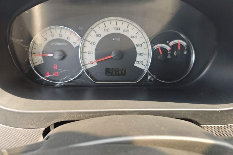 Used Wuling Hongguang 2013 1.5L S Comfort Model Odometer Close Up