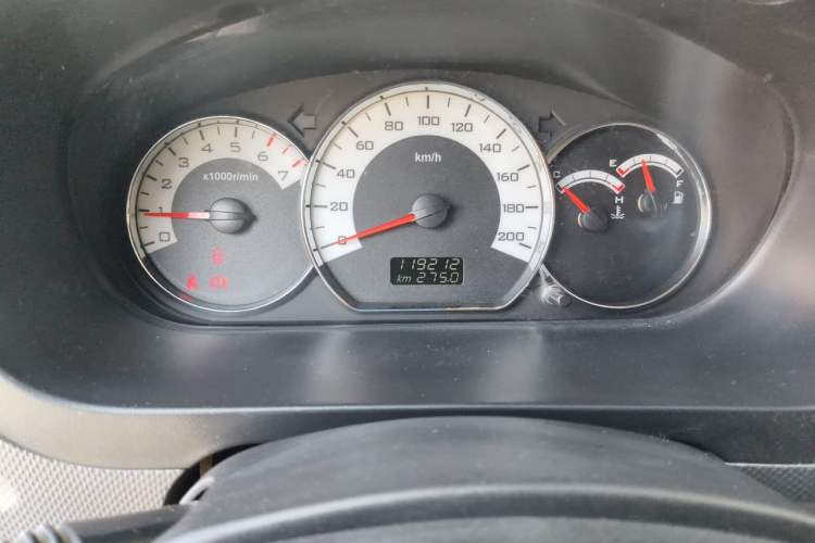 Used Wuling Hongguang 2013 1.5L S Comfort Model Odometer Close Up