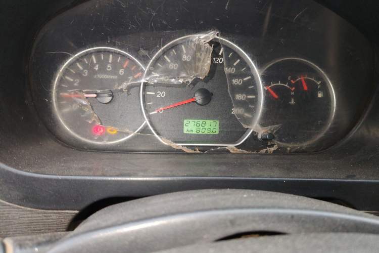 Used Wuling Hongguang 2013 1.5L Base Version Odometer Close Up