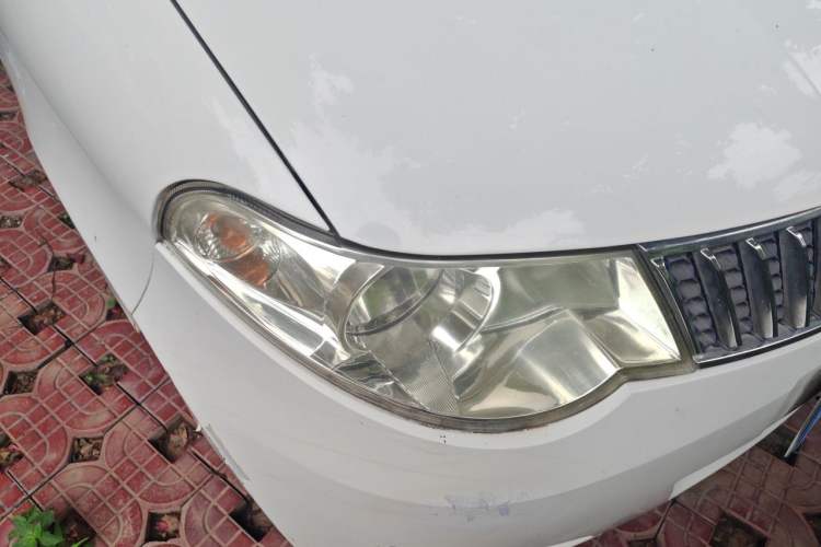 Used Wuling Hongguang 2013 1.5L Base Version Right Front Headlight