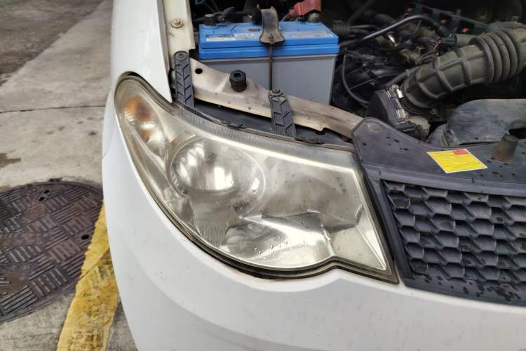 Used Wuling Hongguang 2013 1.5L Standard Version Right Front Headlight
