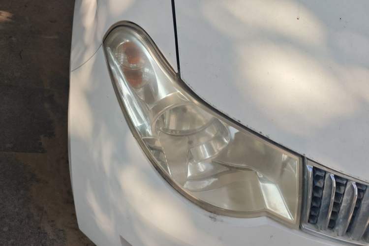 Used Wuling Hongguang 2013 1.5L Base Version Right Front Headlight