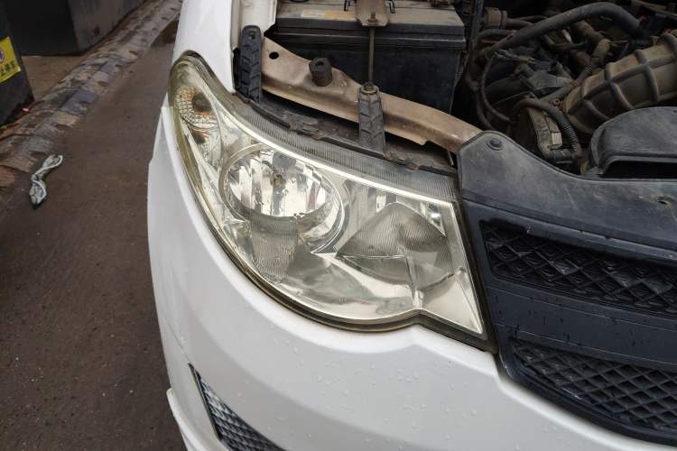 Used Wuling Hongguang 2013 1.5L Base Version Right Front Headlight