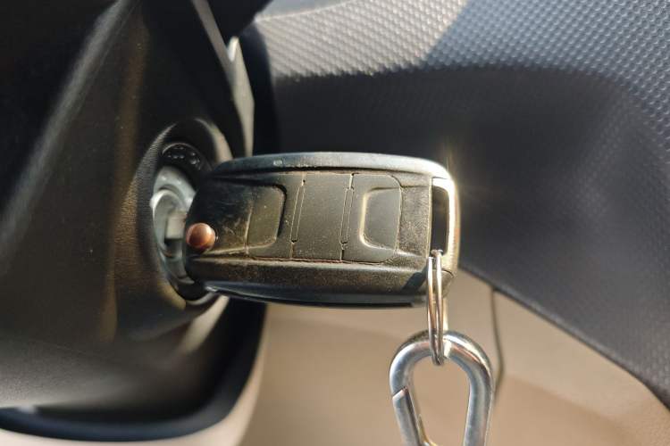 Used Wuling Hongguang 2013 1.5L S Comfort Model Vehicle Key
