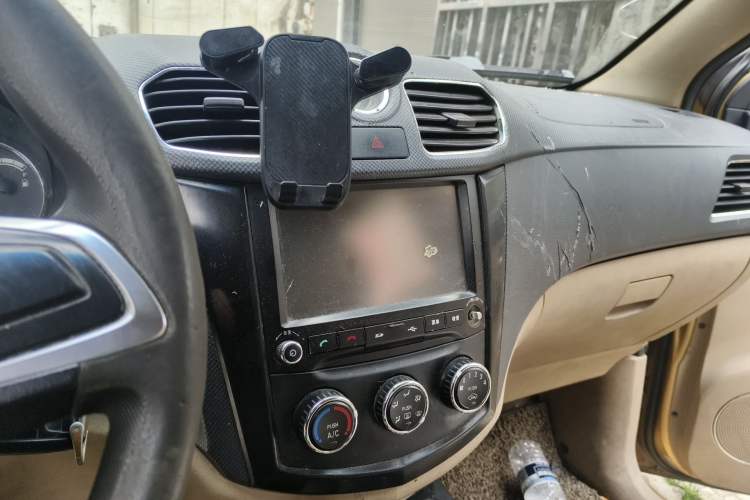 Used Wuling Hongguang 2013 1.5L S Luxury Model Audio And AC Panel