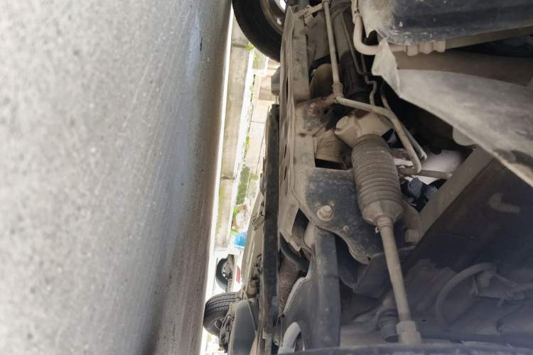 Used Wuling Hongguang 2013 1.5L S Luxury Model Chassis Front Left