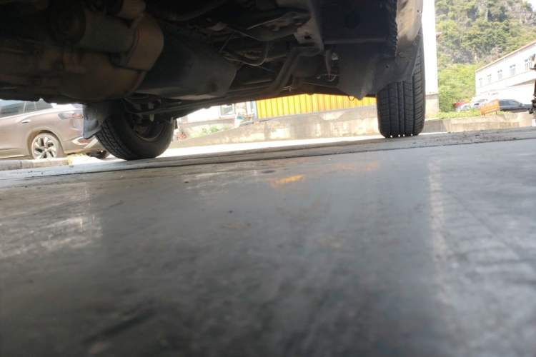 Used Wuling Hongguang 2013 1.2L S Comfort Model China IV Standard Chassis Front Right