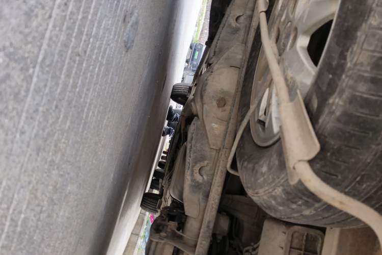 Used Wuling Hongguang 2013 1.5L S Luxury Model Chassis Rear