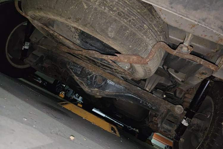 Used Wuling Hongguang 2013 1.5L Comfort Model Chassis Rear Right