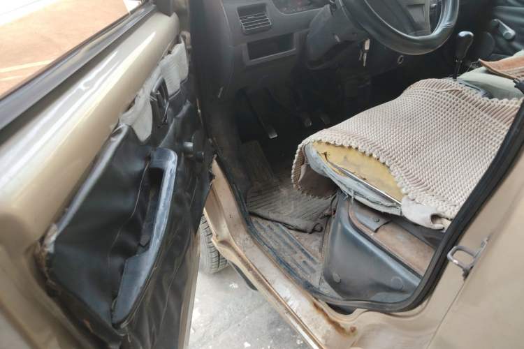 Used Wuling Hongguang 2013 1.2L S Comfort Model China IV Standard Driver Seat
