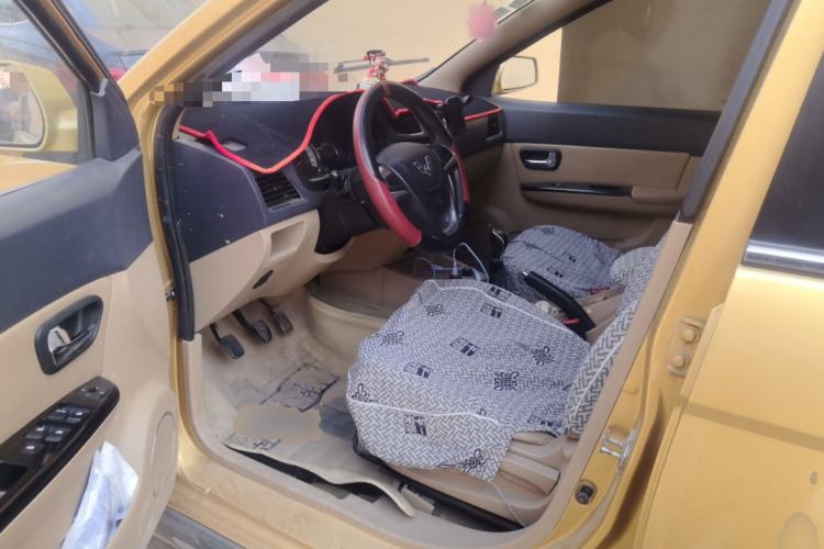 Used Wuling Hongguang 2013 1.2L S Comfort Model China IV Standard Driver Seat