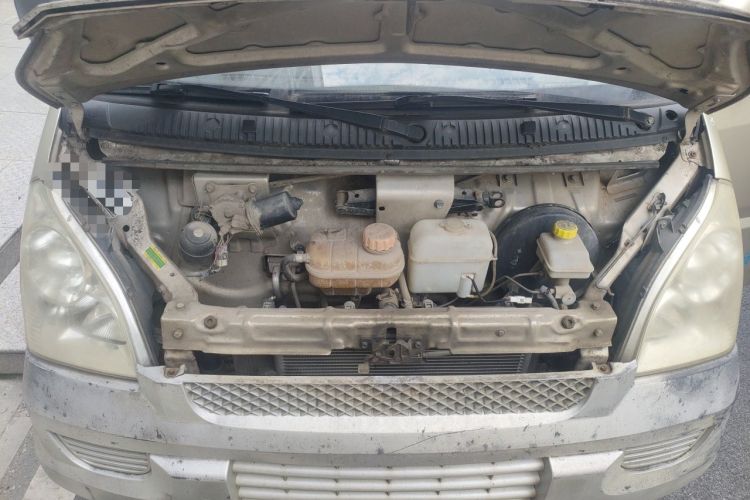 Used Wuling Hongguang 2013 1.2L S Comfort Model China IV Standard Engine Bay