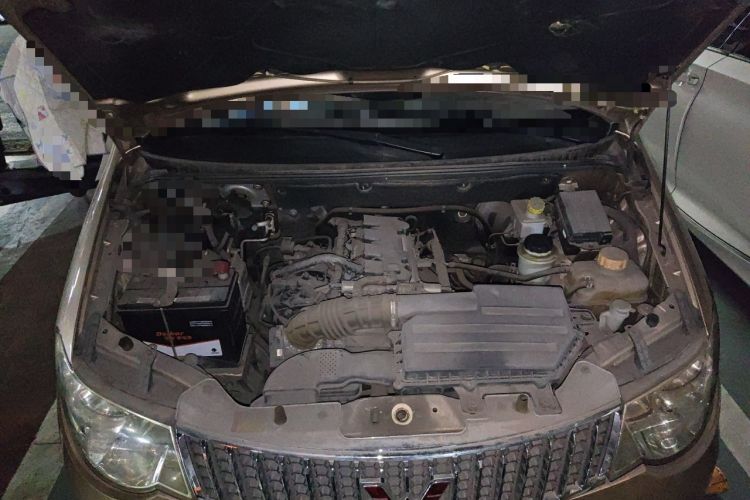 Used Wuling Hongguang 2013 1.5L Comfort Model Engine Bay