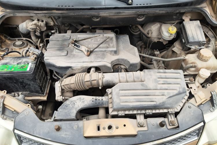 Used Wuling Hongguang 2013 1.5L S Luxury Model Engine Bay