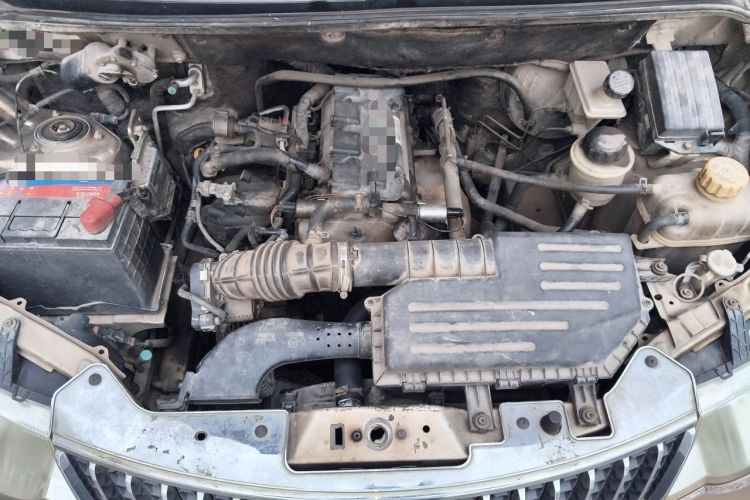 Used Wuling Hongguang 2013 1.5L Base Version Engine Bay