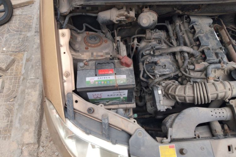 Used Wuling Hongguang 2013 1.5L Base Version Engine Bay Right