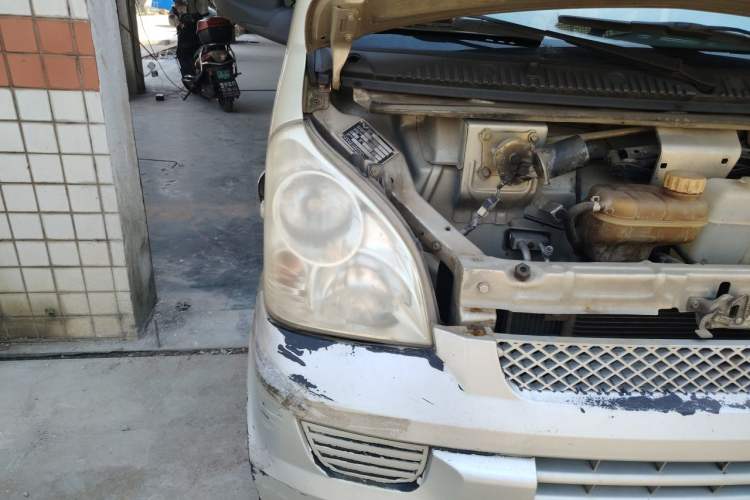 Used Wuling Hongguang 2013 1.2L S Comfort Model China IV Standard Engine Bay Right