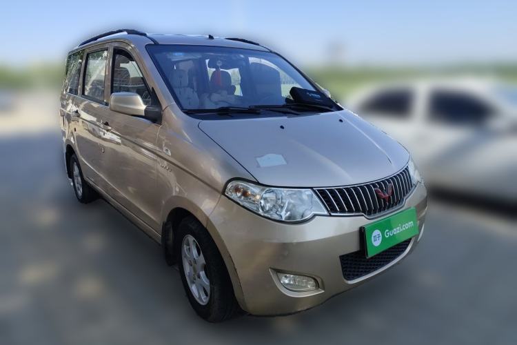Used Wuling Hongguang 2013 1.5L Standard Version Front Right 45 Deg