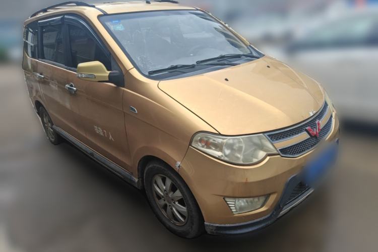Used Wuling Hongguang 2013 1.5L S Comfort Model Front Right 45 Deg