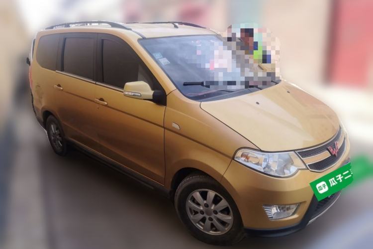 Used Wuling Hongguang 2013 1.2L S Comfort Model China IV Standard Front Right 45 Deg