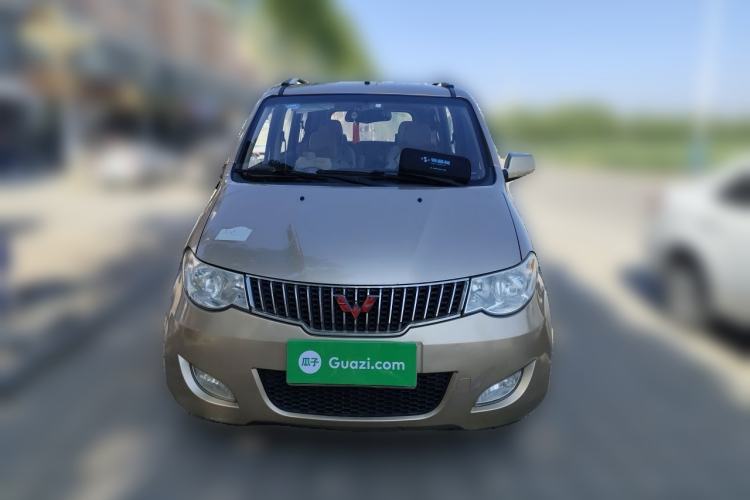 Used Wuling Hongguang 2013 1.5L Standard Version Front